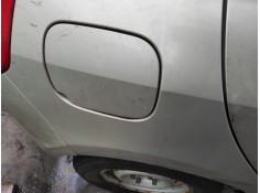 Recambio de tapa exterior combustible para renault clio iii confort dynamique referencia OEM IAM   