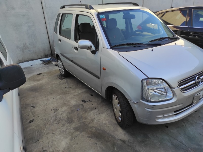 opel agila del año 2002
