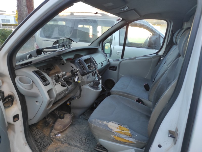 nissan primastar (x83) del año 2004