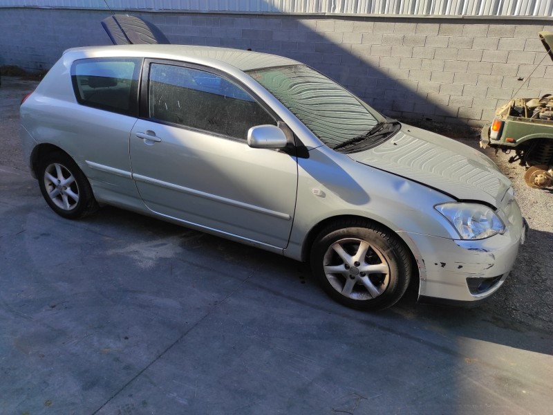 toyota corolla (e12) del año 2005