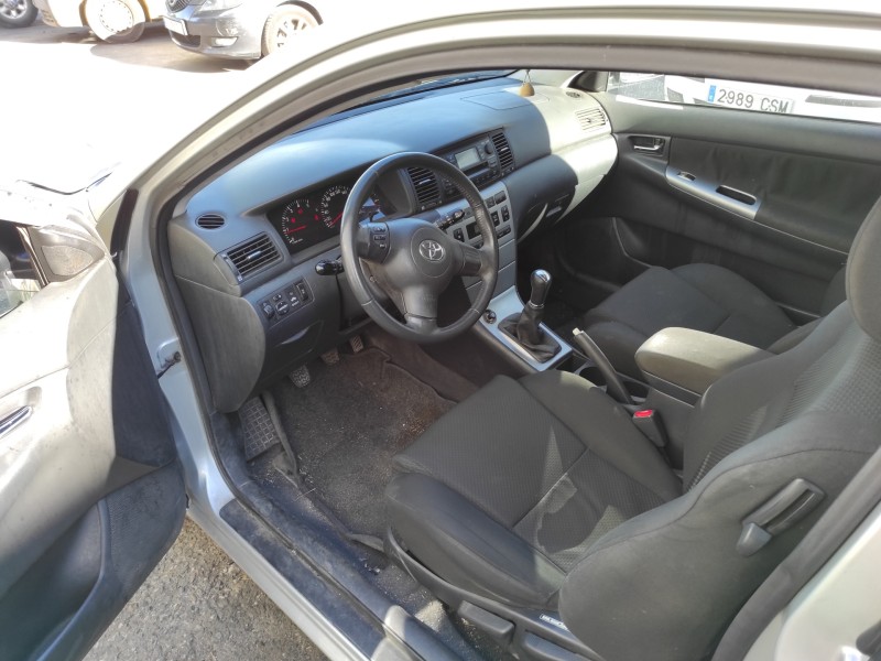 toyota corolla (e12) del año 2005