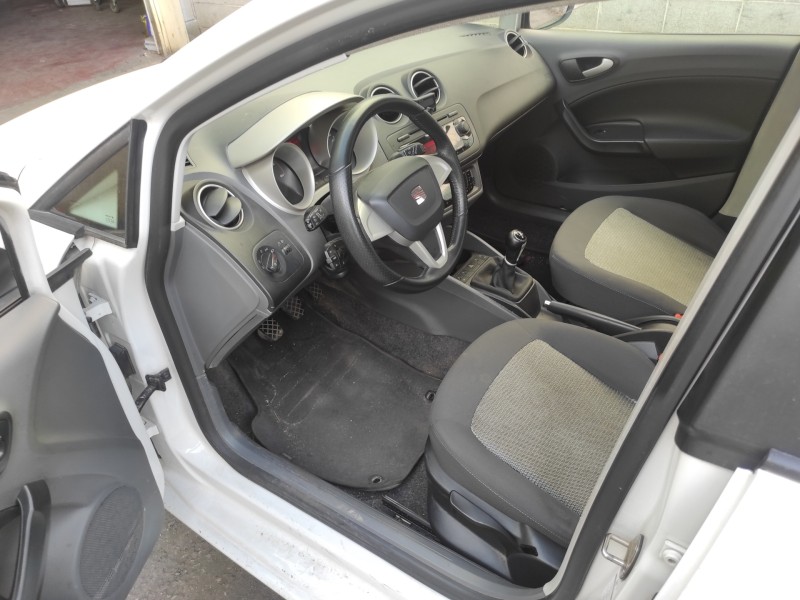 seat ibiza (6j5) del año 2009