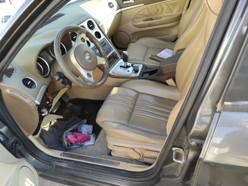 alfa romeo 159 (140) del año 2009