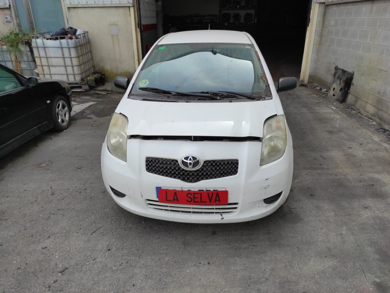 toyota yaris del año 2007