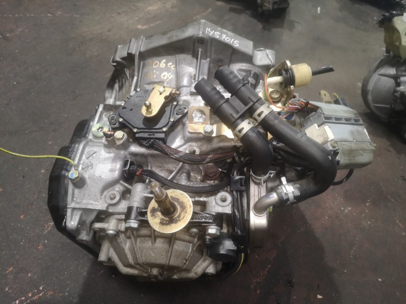 Recambio de caja cambios para peugeot 206 cc cc referencia OEM IAM 20TS05  AUTOMATICA
