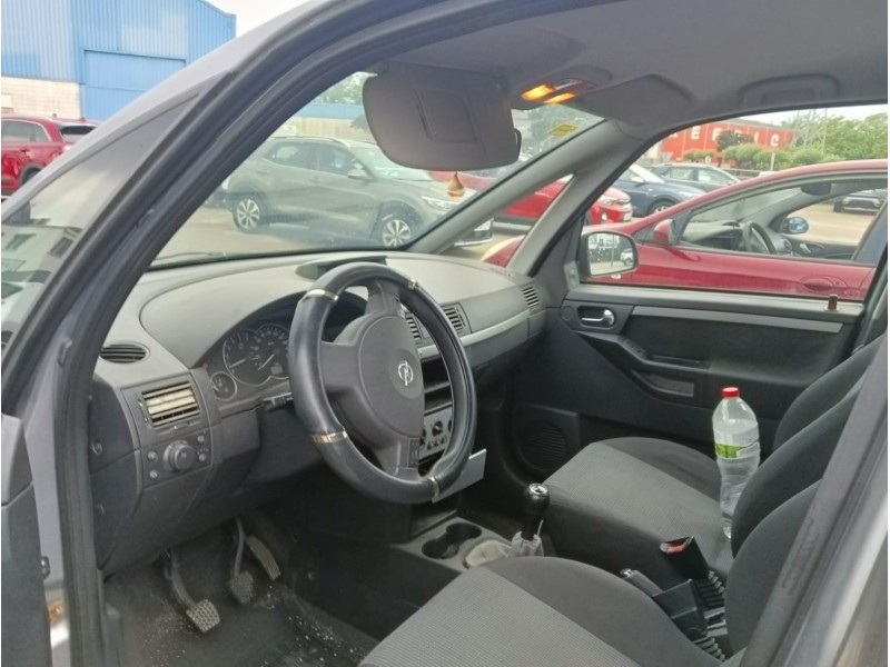 opel meriva del año 2004
