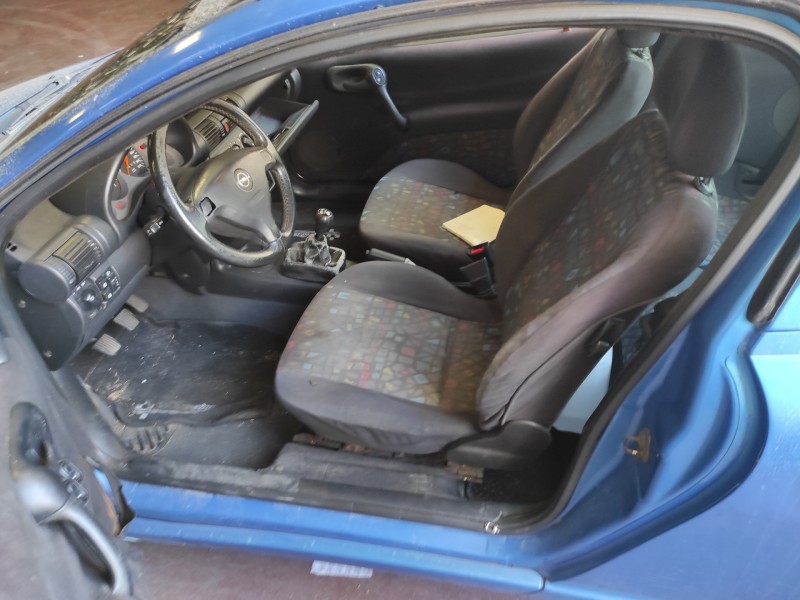opel tigra del año 1999