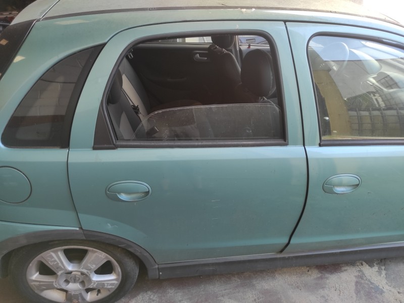 Recambio de puerta trasera derecha para opel corsa c blue line referencia OEM IAM  TOQUES 