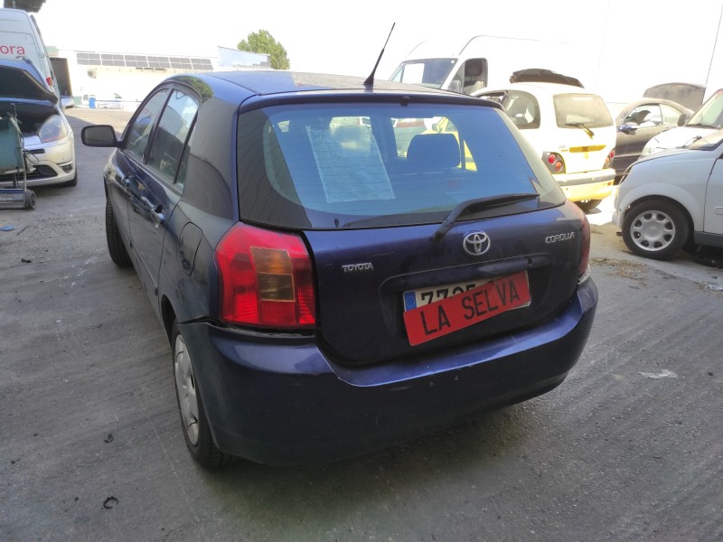 toyota corolla (e12) del año 2003