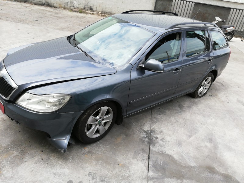 skoda octavia combi (1z5) del año 2012