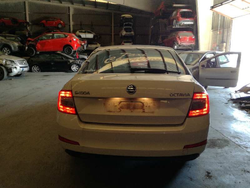 skoda octavia lim. (5e3) del año 2015