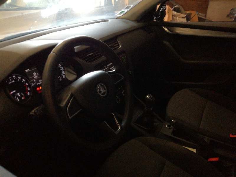 skoda octavia lim. (5e3) del año 2015