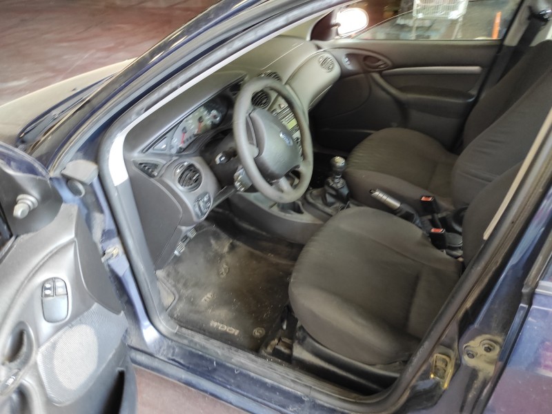 ford focus berlina (cak) del año 2002