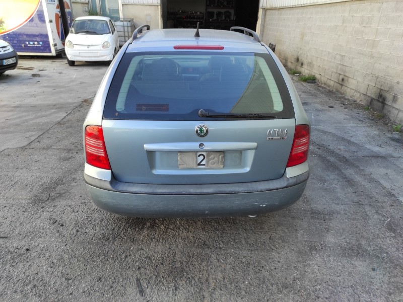 skoda octavia combi (1u5) del año 2007