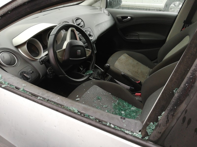 seat ibiza (6j5) del año 2009