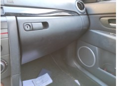 Recambio de guantera para mazda 3 berlina (bk) 1.6 crdt active referencia OEM IAM   