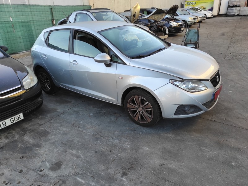 seat ibiza (6j5) del año 2008