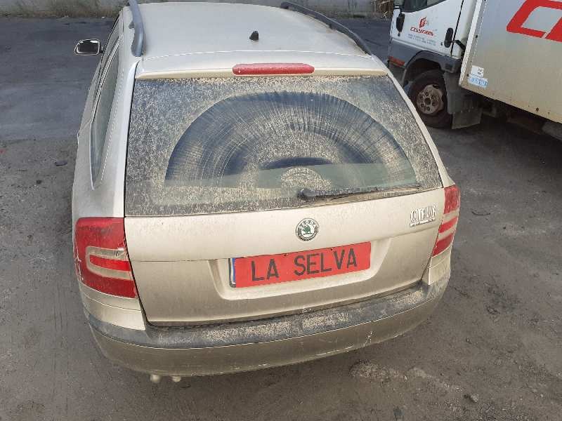 skoda octavia combi (1z5) del año 2006
