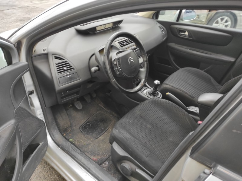 citroen c4 berlina del año 2005