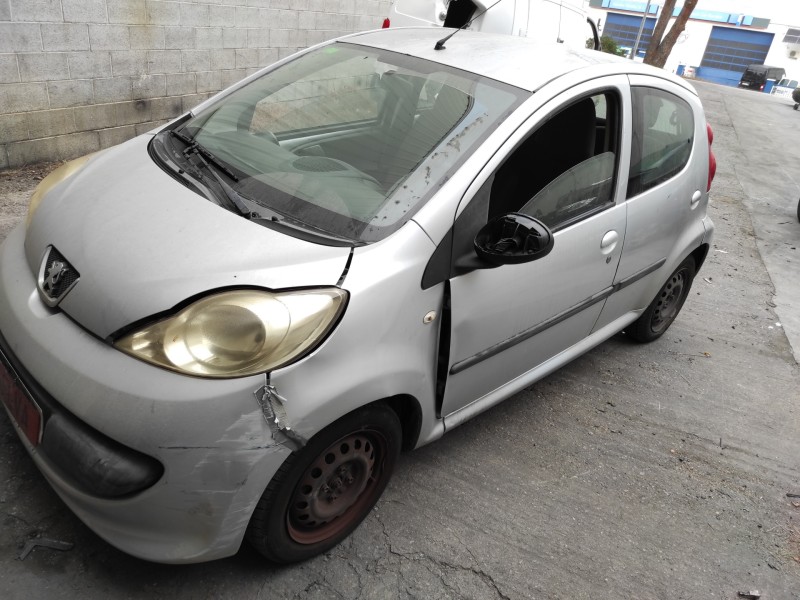 peugeot 107 del año 2006