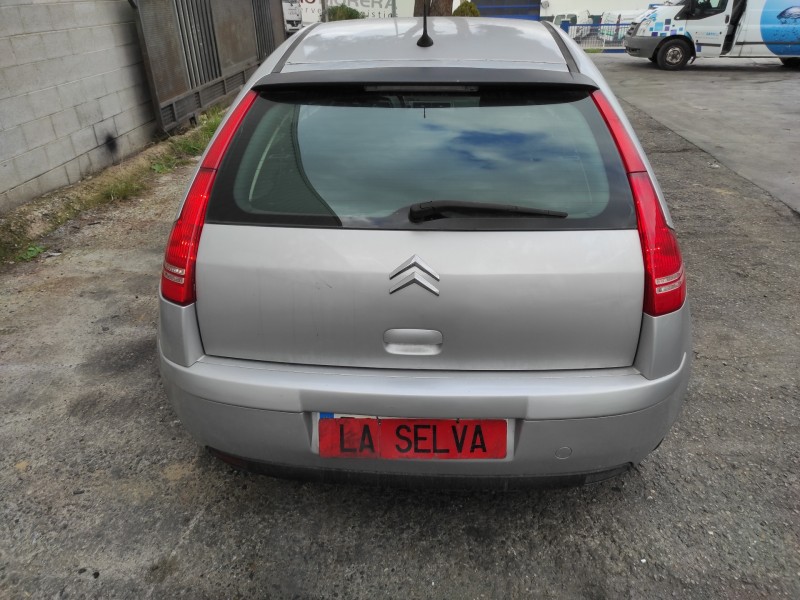 citroen c4 berlina del año 2005