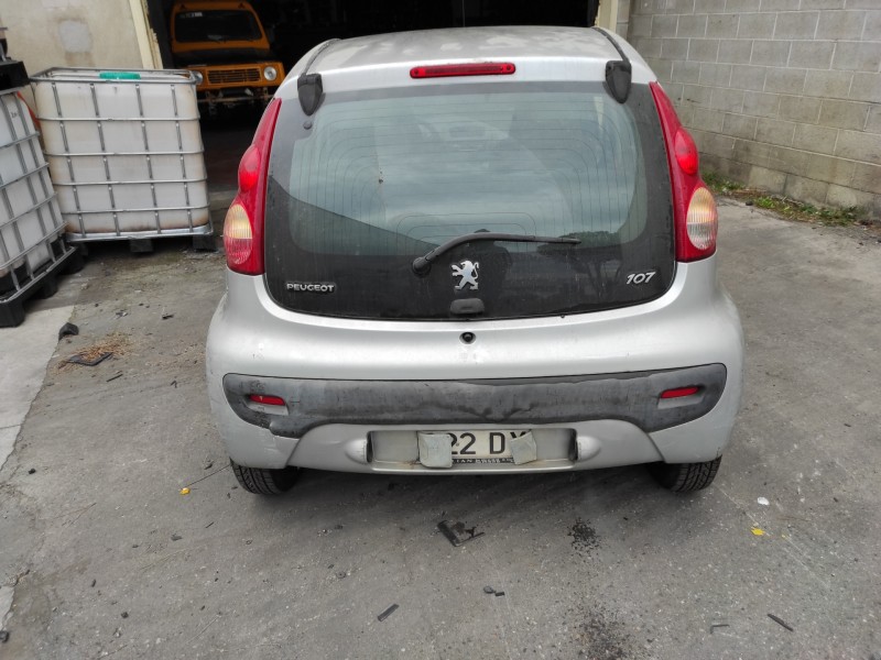 peugeot 107 del año 2006