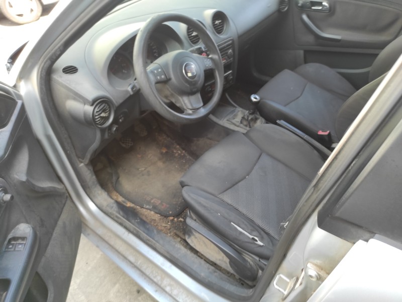 seat ibiza (6l1) del año 2006