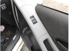 Recambio de botonera elevalunas delantero derecho para toyota yaris active referencia OEM IAM   | | ID: 1294339 | |