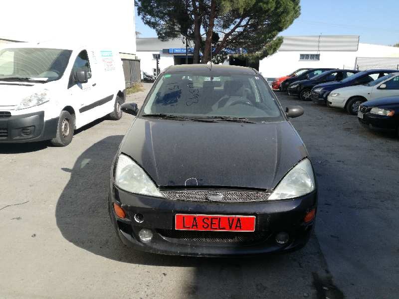 ford focus berlina (cak) del año 2001