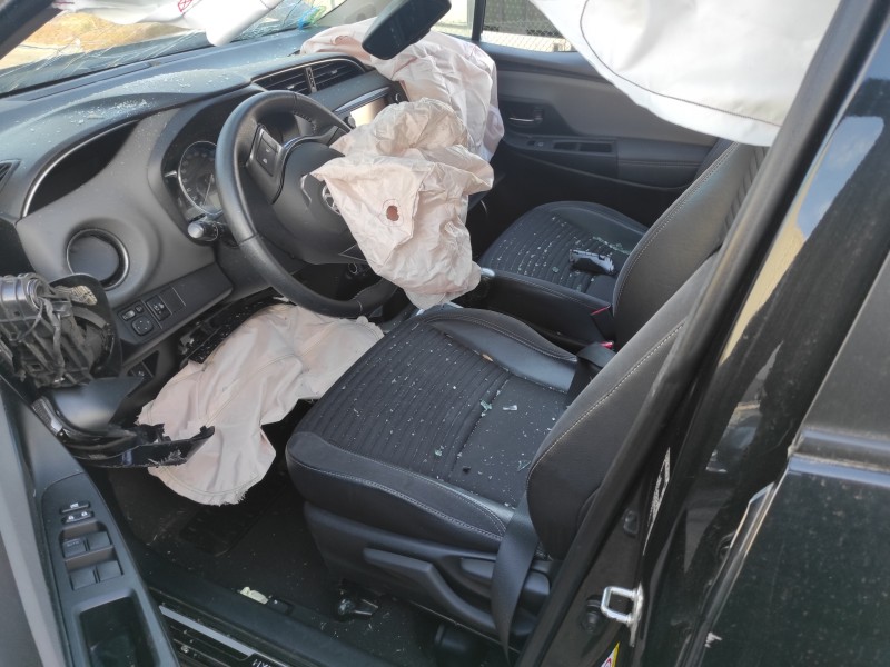 toyota yaris del año 2016