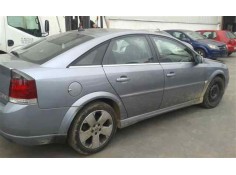 opel vectra c berlina del año 2004