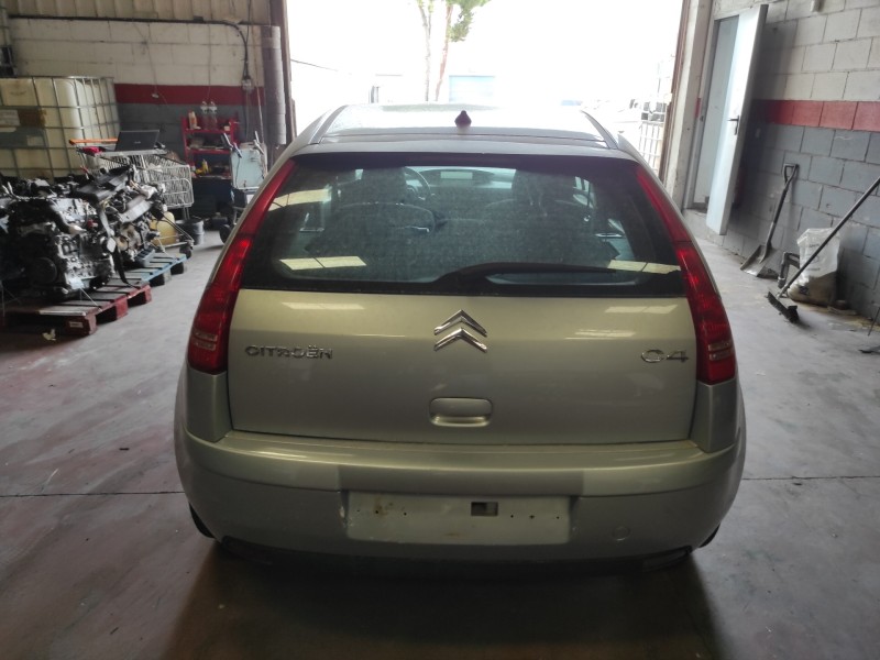 citroen c4 berlina del año 2006