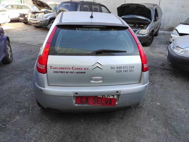 citroen c4 berlina del año 2004